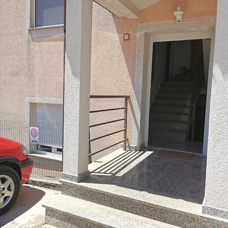 Ulike I Pini Apartment Pula Bagian luar foto