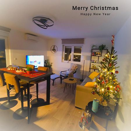 Ulike I Pini Apartment Pula Bagian luar foto