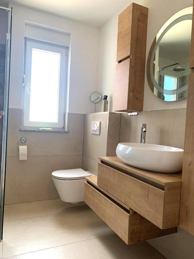 Ulike I Pini Apartment Pula Bagian luar foto