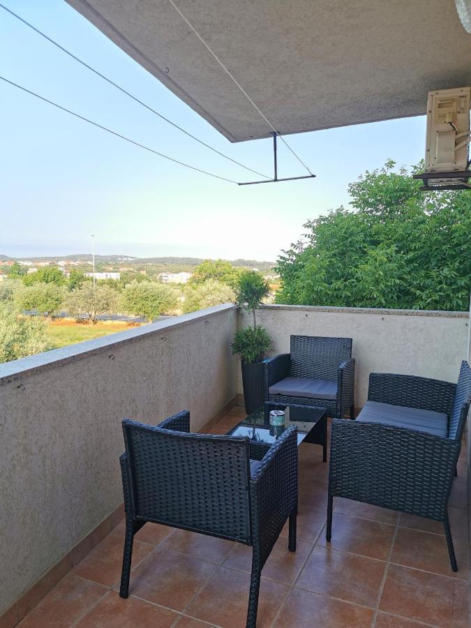 Ulike I Pini Apartment Pula Bagian luar foto